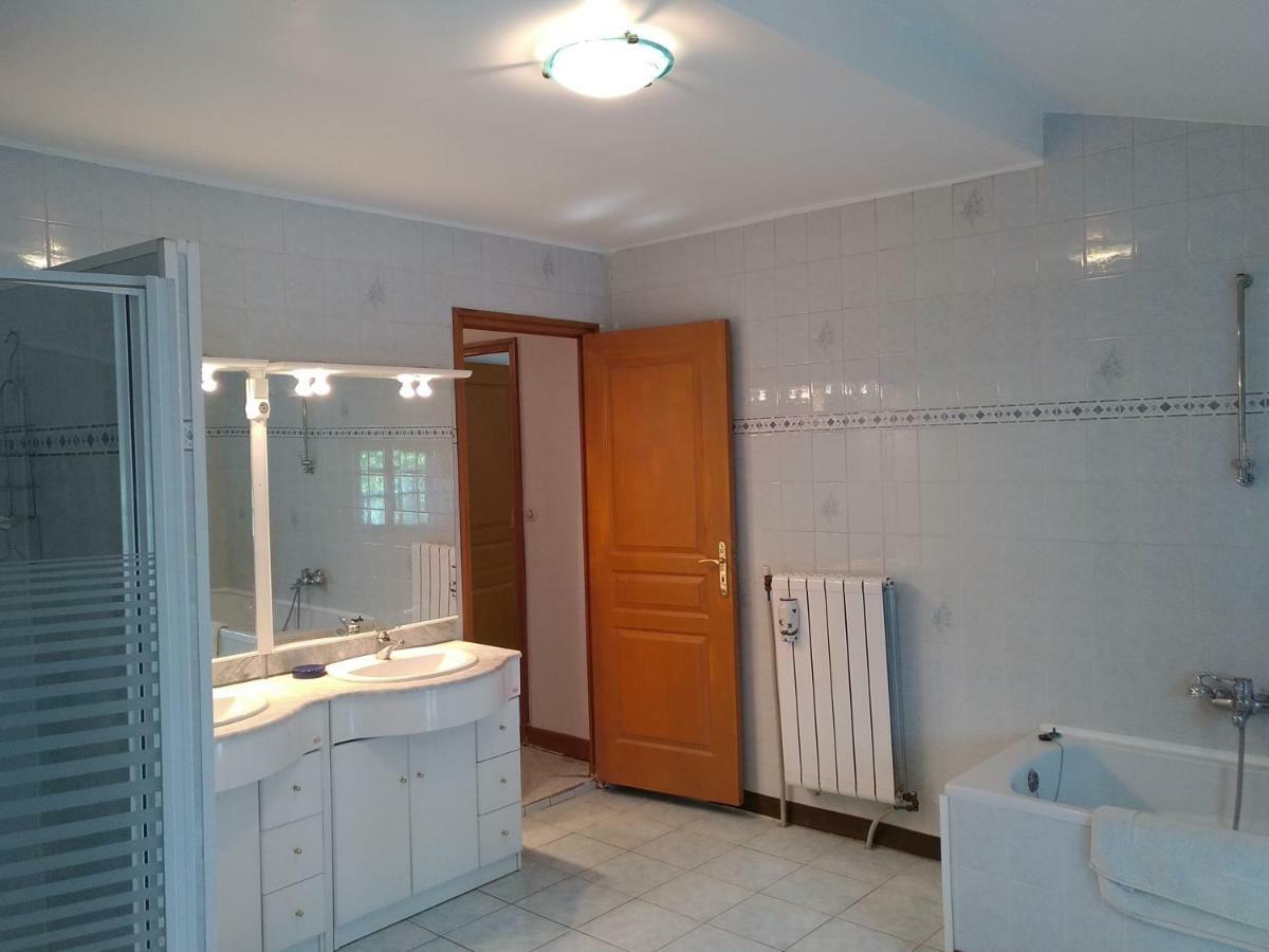 Вилла Gres Vaillant Saint-Polycarpe Экстерьер фото